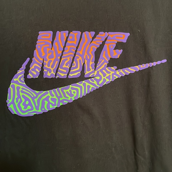 Nike tee size medium - Picture 2 of 3